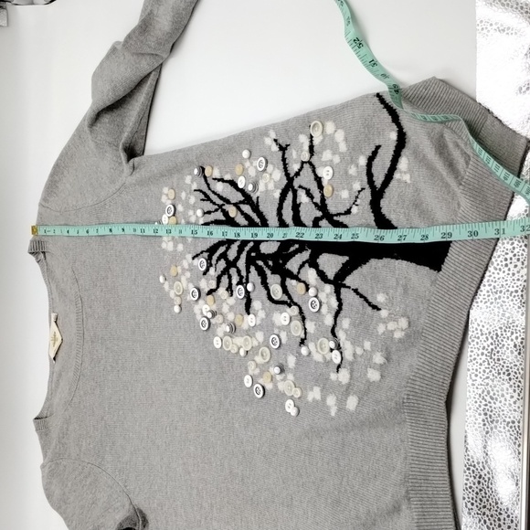 Anthropologie HWR Monogram Tree Sweater Button Gray Long  Size Medium - Picture 7 of 7